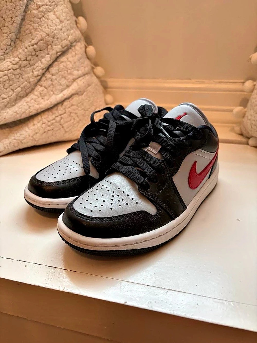 Jordan Air Jordan 1 Low Sneakers Black & White Boys US 5Y